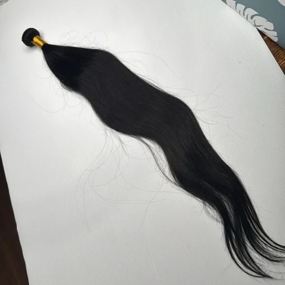 24 in long 100% Unprocessed Human hair Bundle - Picture 4 of 4